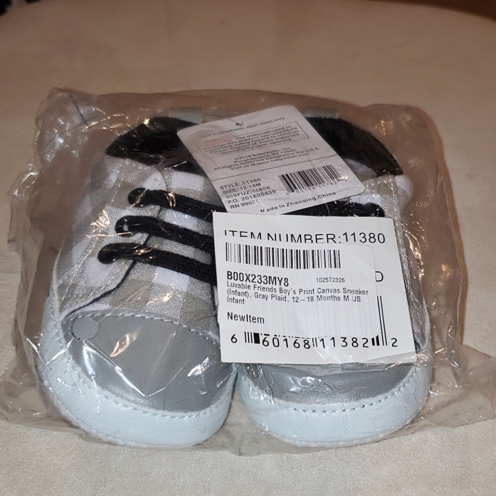 NWT Luvable Friends 12-18Mo Boy's Shoes
